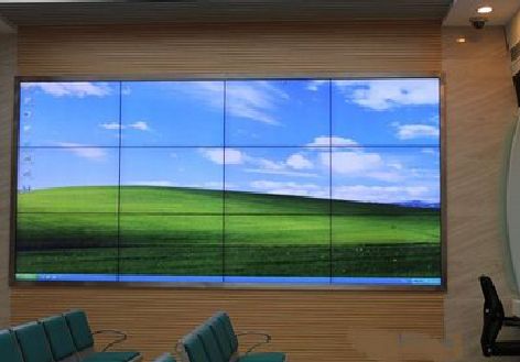 龙州液晶拼接屏的另类用法。